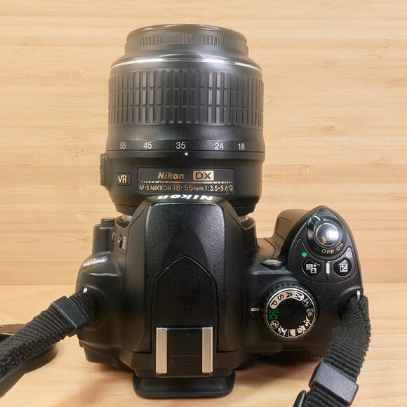 Nikon D60 10.2MP Digital SLR Camera w/ Nikkor 18-55mm f/3.5-5.6G AF-S Lens - Picture 5 of 10